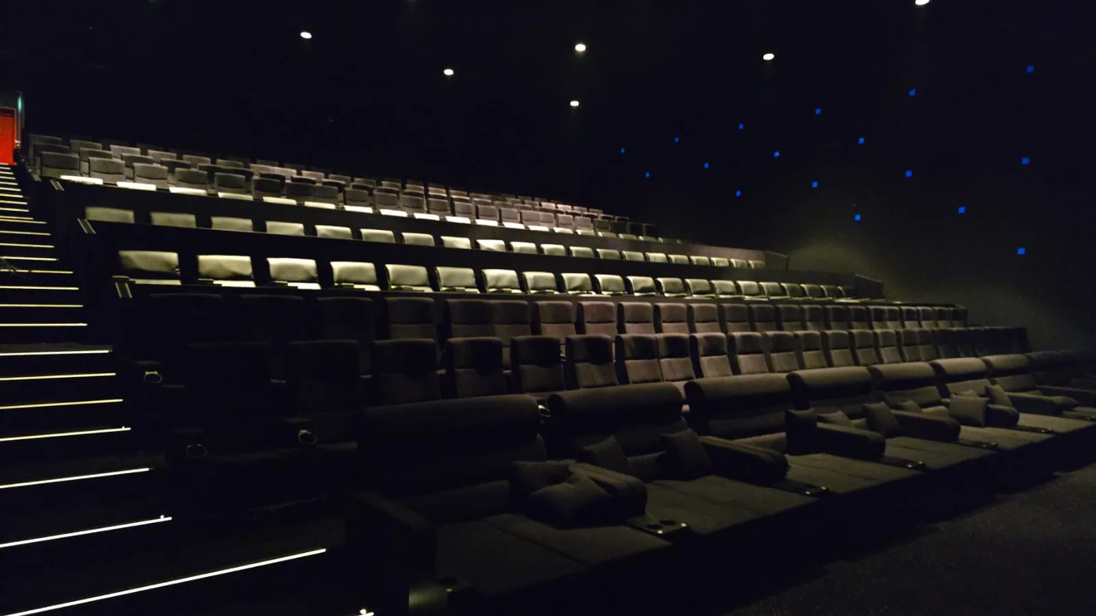 Commercial Recliner Seating Manufacturer for Cinemas | Simko Seating